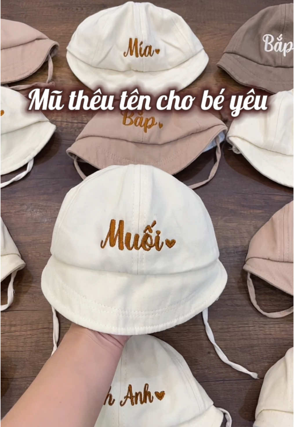 Mũ thêu tên cho bé theo yêu cầu cực xinh nha các mẹ #mungudan #mutheuten #mutheutenbe #muchobe #mutreem #nonchobe #nontheuten 