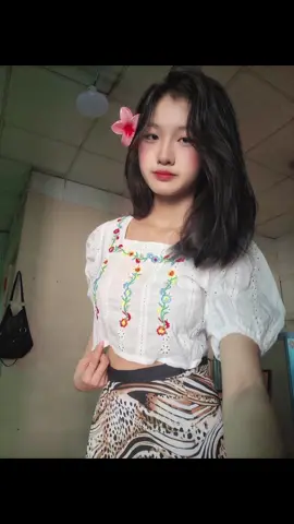 You are my heart🫰#trend #foryou #trendingsong #foryoupageofficiall #foryoupage❤️❤️ #fyppppppppppppppppppppppp #myanmartiktok🇲🇲🇲🇲 #Englishsong#fyp #Love #trending #မင်းတို့ပေးမှ❤ရမဲ့သူပါကွာ 