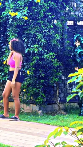 The flip-flop where are they 🩴 #funnyvideos #prankvideos #funnyvideo #prankvideo #funnycomedy #funnypranks #funnyprank #funnymoments #funnyprankvideos