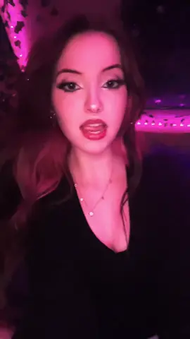 Idc #fyp #foryoupage #featureme #trending #foryou #pink