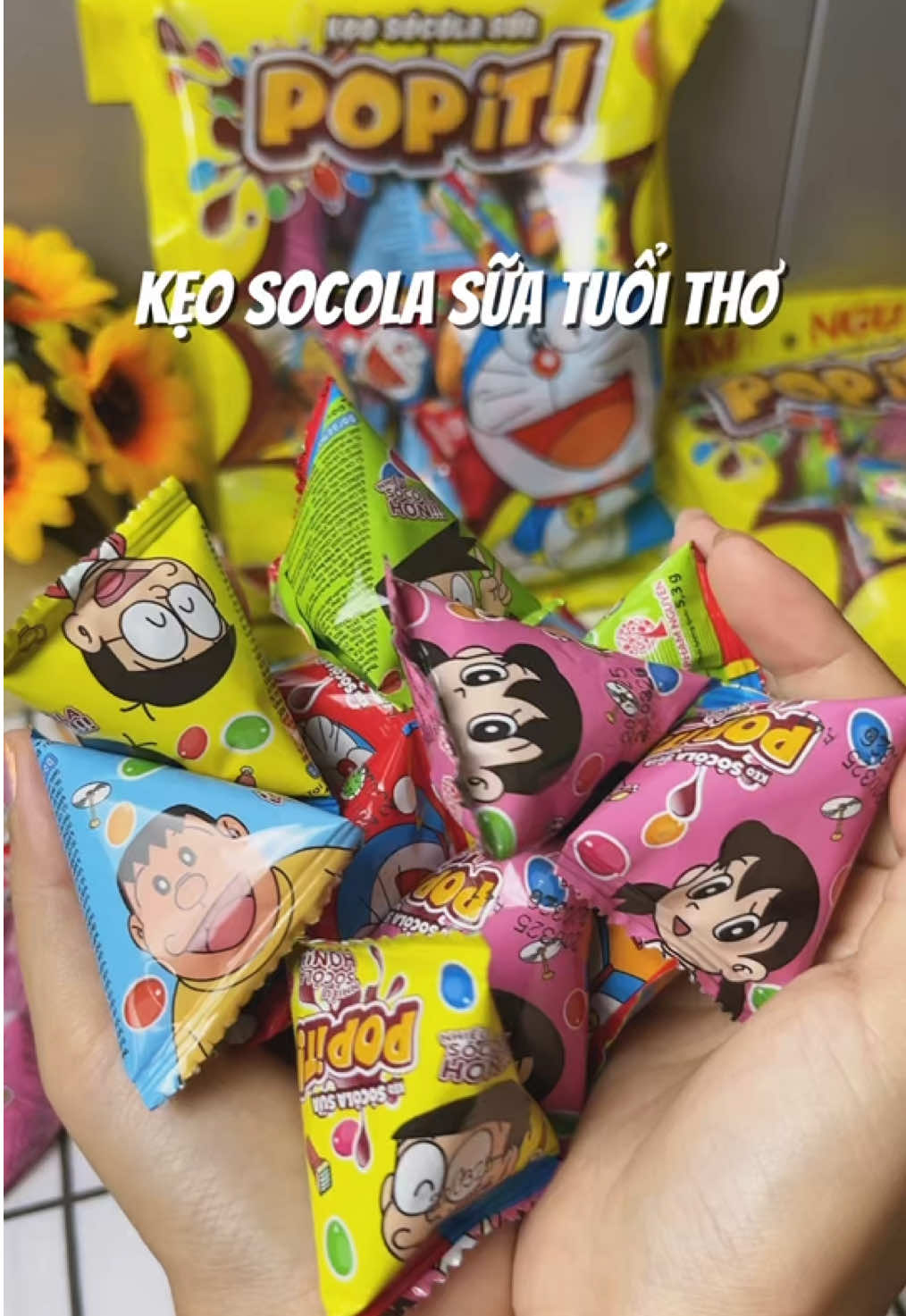 Kẹo socola sữa Popit của Phạm Nguyên ngon ngọt nhẹ ăn thoả lắm #ptt #xuhuong #review #reviewfood #anngon #monngon #anuong #reviewanngon #doan #anvatngon #anvat #ancungtiktok #doanvat #bepnhathuong #keosocola #socola #popit #banhkeo 