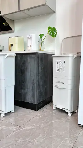 Barang rumah yang berguna guys 🤩✨#babystuff #wardrobe #kitchen #foryoupage #babywardrobe #babyrack #almari #homeliving 