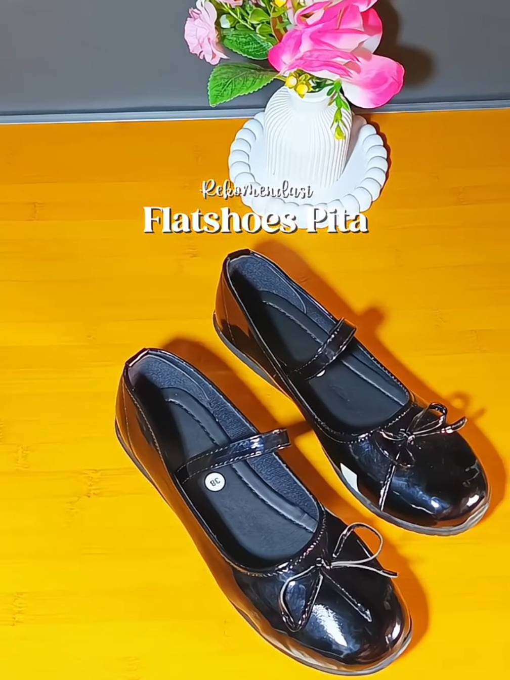 pecinta flatshoes minimal wajib punya satu sih 😍 #sandalwanita #flatshoes 