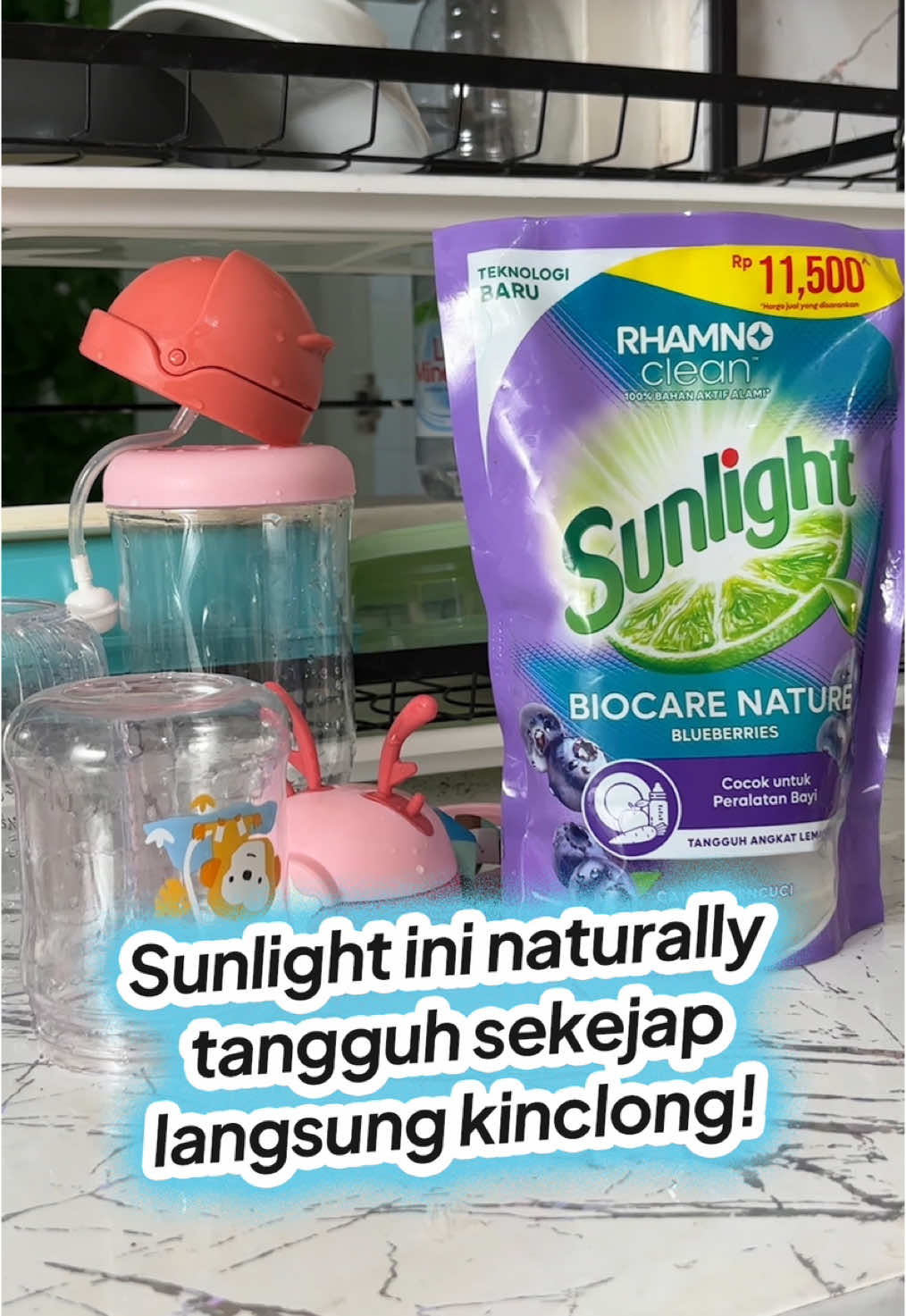 Cipung aja pake Sunlight Biocare Nature! cocok untuk peralatan bayi & buah-buahan🍼🫧 Yuk cobain sekarang!  #cleanipedia #sunlight #cucipiring #cucipiringviral 