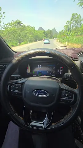 kể ra làm tài xế cũng nhàn , phần còn lại xe tự động 🤣🤣🤣