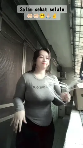 Panas tapi mendung... #peretetaiwan🇹🇼  #taipei_taiwan🇹🇼  #fypシ゚ #fypシ゚ ✌️☺️