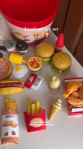 Fastfood pretend play toy bucket set 🍟🍔🌭 #fastfood #mcdonalds #jollibee #fastfoodtoys #foodtoys #toyset #burgertoys #toysforkids #kitchentoys #playtime #playpretend #pretendplay #fyp #fp #viral #trending #giftforkids #kidsgift 