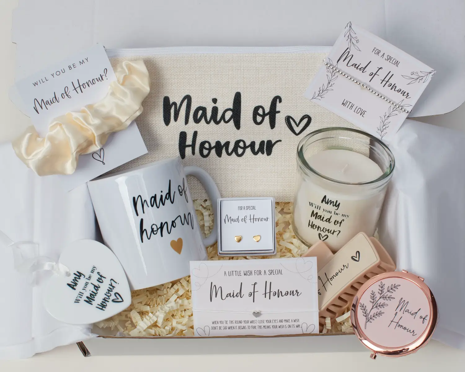 We can do any gift boxes for any occassion ❤️ fill out our bespoke form online or have a look at our gift boxes on line. Link in bio 💕 #bespokegiftboxes #giftbox #bespokegift #bridesmaidboxideas #maidofhonourgift #bestiegifts 