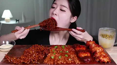 Korean fried noodles #lovelymukbang #mukbang #asmrfood #food #tiktokfood #eatingshow #koreanfood #noodles 