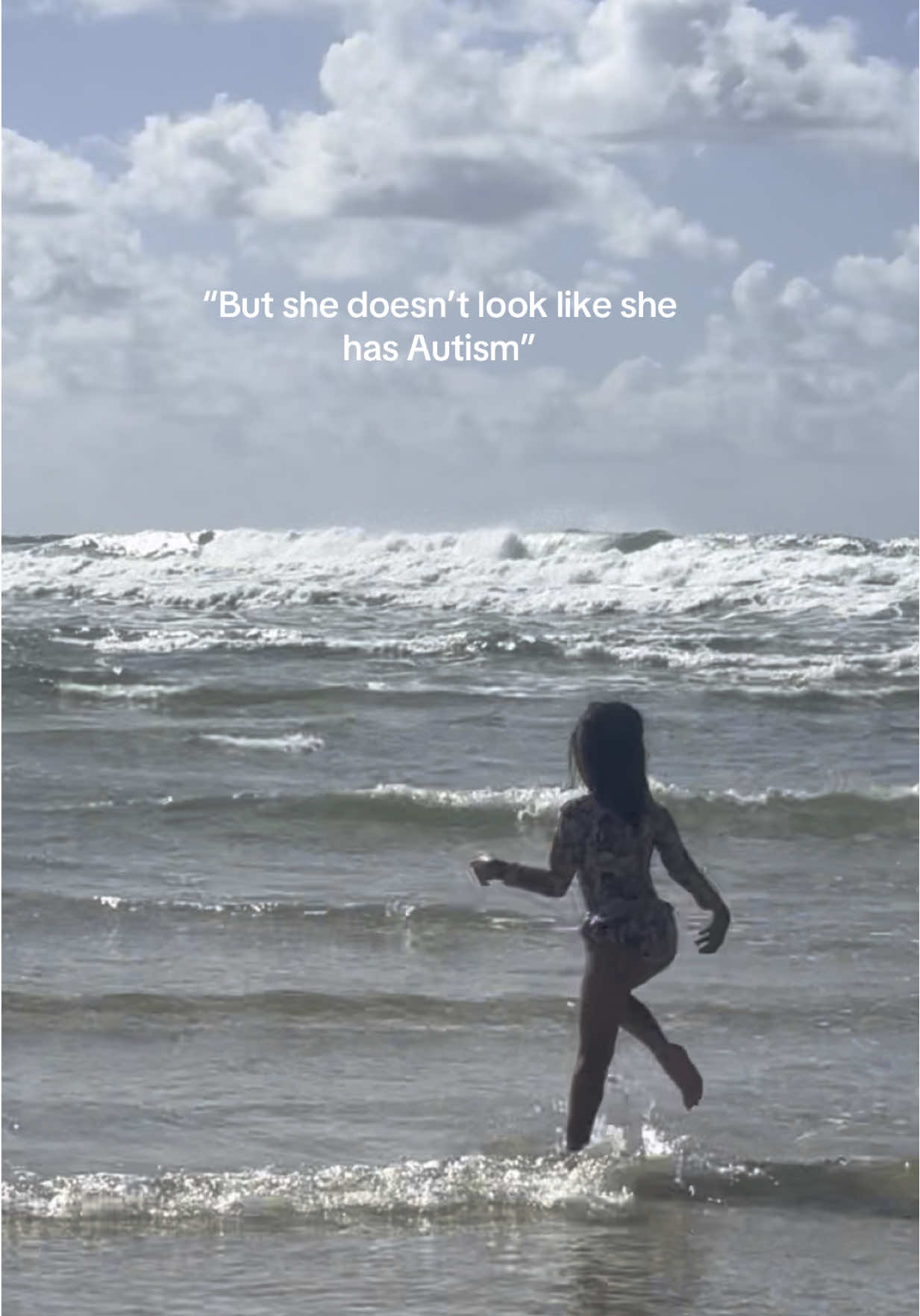 If you saw her in person, you wouldn’t think she had ASD. Over time, I’ve learned to recognise the signs I noticed in Zamira. Being upside down like this is one of her favourite things to do! Her therapist mentioned it could just be a way for her to self-stimulate, maybe it’s the head rush or the way she watches her programs upside down that gives her that sensory input she enjoys 😂🥹