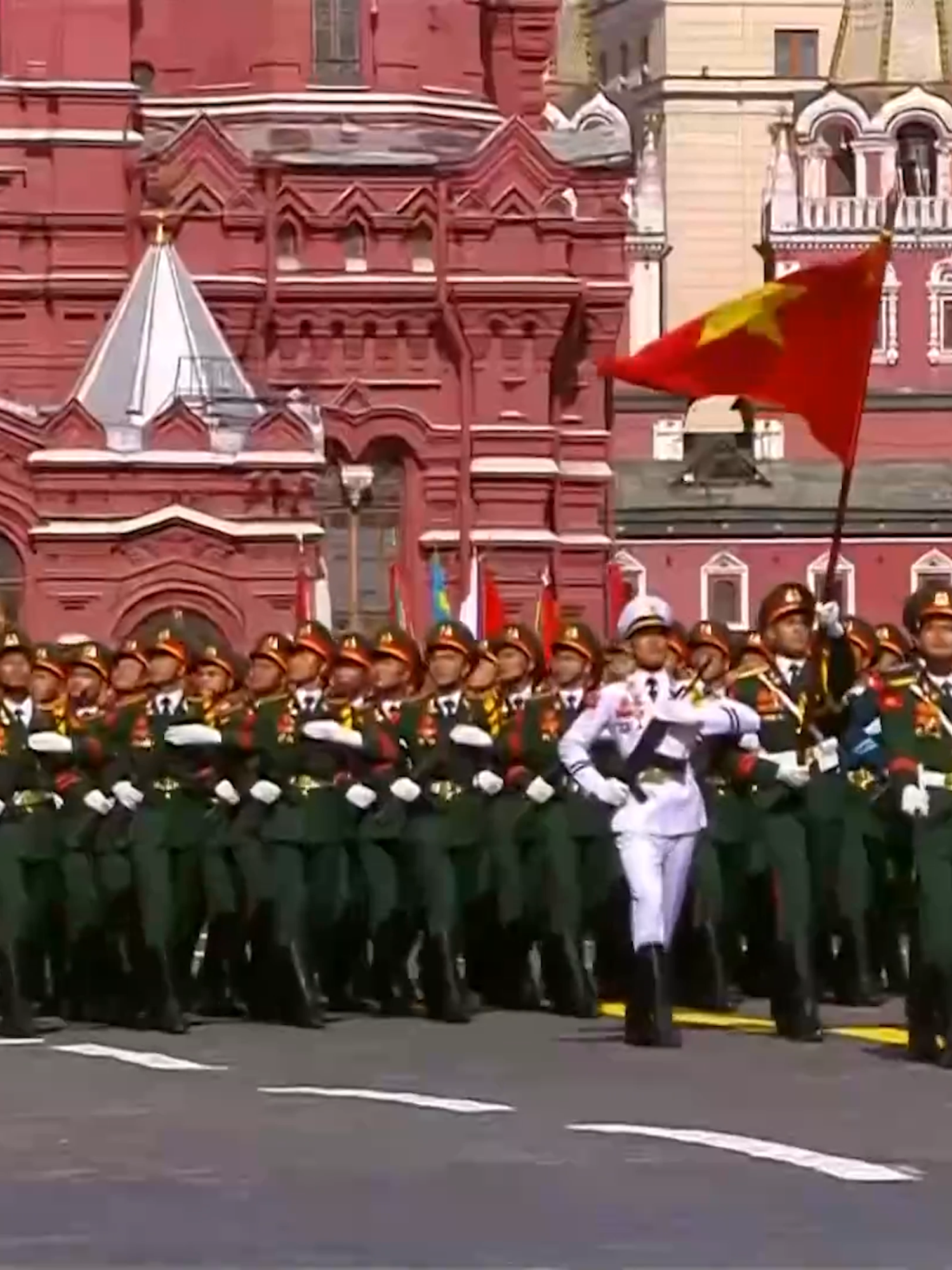 Đoàn quân đội Việt Nam diễu binh qua lễ đài Duyệt binh Chiến thắng 🇻🇳 Khối của Quân đội nhân dân Việt Nam gồm 68 quân nhân thuộc Trường Sĩ quan Lục quân 1. Ban tổ chức sắp xếp Khối Quân đội nhân dân Việt Nam đi thứ 8 trong khối các nước tham dự. #vtv24 #vtvdigital #tiktoknews #ngaychienthang #leduyetbinh #duyetbinhnga #TongBithuToLam #quandoinhandanvietnam