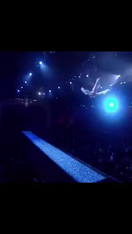 #heidiklum #for #victoriassecretfashionshow #model #fashiontiktok #Runway #fyp #vs #00 