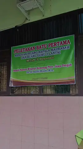 Pembangunan sarana prasarana dan fasilitas pendidikan MTs Negeri 3 Boyolali terus bergulir. Setelah menyelesaikan pembangunan 6 lokal ruang kelas dengan 2 lantai dengan dana SBSN,  selanjutnya giliran ruang kepala madrasah dan ruang guru dengan 2 lantai. Semoga diberikan kemudahan dan kelancaran dalam proses pembangunan gedung baru .. . . . #mtsn3boyolali #matsagaboy #matsagaberprestasi  #madrasahhebatbermartabat #madrasahmandiriberprestasi #ditjenpendis #madrasahboyolali #kemenagboyolali #kemenagjateng