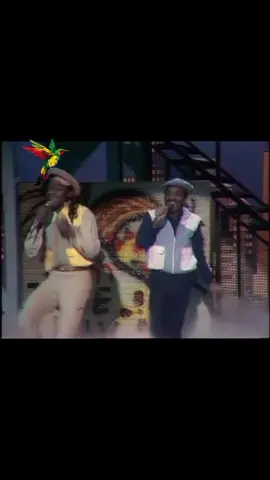 Stop That Trian - Clint Eastwood & General Saint 💚💛❤️ #reggae #reggaelyrics #reggaeroots #dancehall #reggaeclassics #roots 