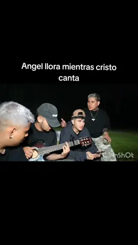 Angel llora mientras cristo canta en vivo palomita vuela.  #kickperu #24horas #cristocantando #palomitavuela #cristorata7 #angelramirezllora