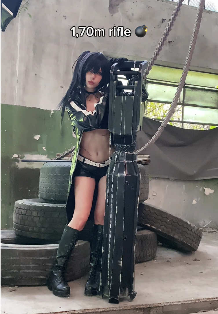Black Rock Shooter 💣  #blackrockshooter #blackrockshooterdawnfall #blackrockshootercosplay #brscosplay #oldanime #y2kanime #vocaloid #miku #mikucosplay 