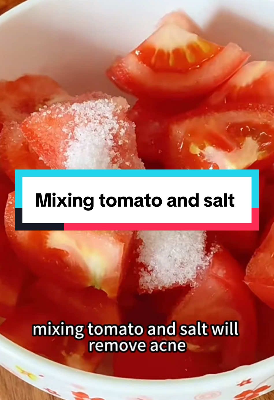 Mixing tomato and salt #health #healthtips #healthyliving #fyp #DidYouKnow #fruits 