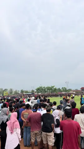 Bal model opo iki gelud ae 😭 #pekalongan24jam #pekalonganinfo #sragipekalongan #sragisakpore #fyp #viral #purwodadicup2025 