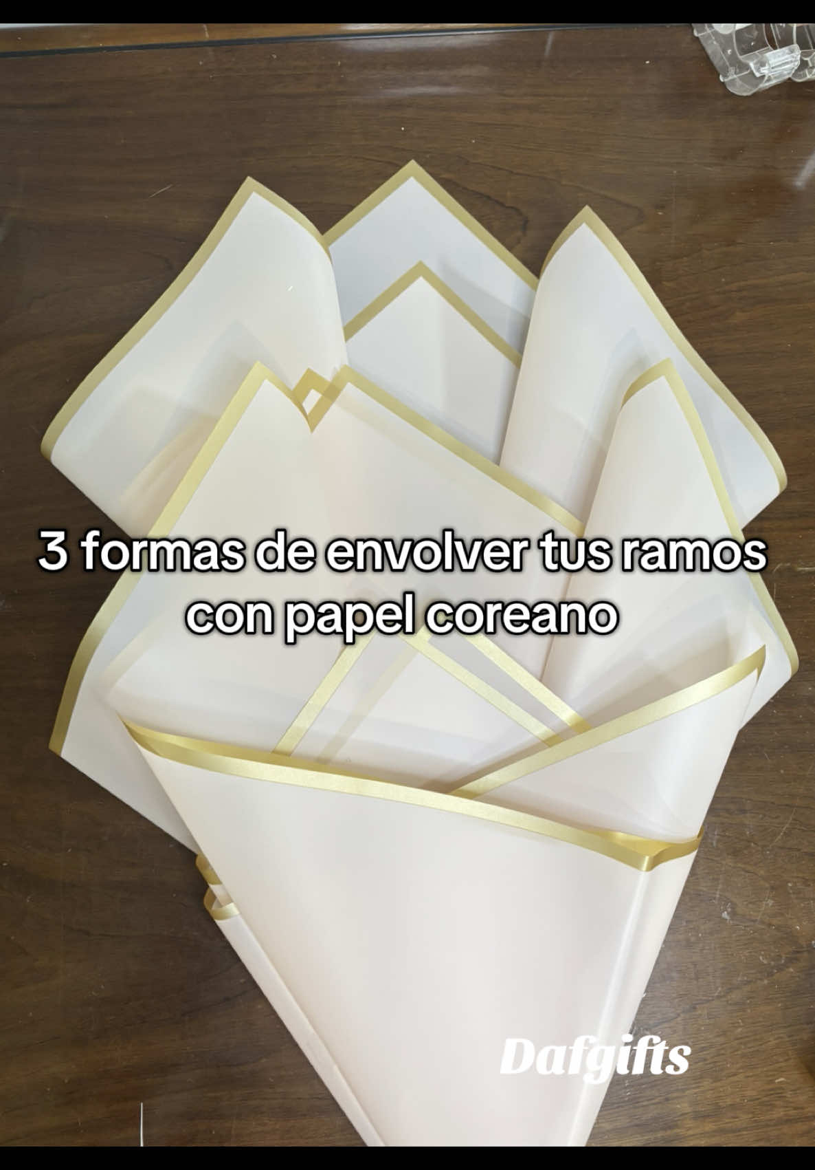 3 formas de envolver tus ramos con papel coreano.  #papelcoreano #tutoriales #dafgifts #emprendimiento #emprendedora #ramos 
