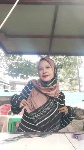 serba salah #fyp #fypシ゚ #foryoupage #foryou #justforyou #trending #indonesia #music #serbasalah 