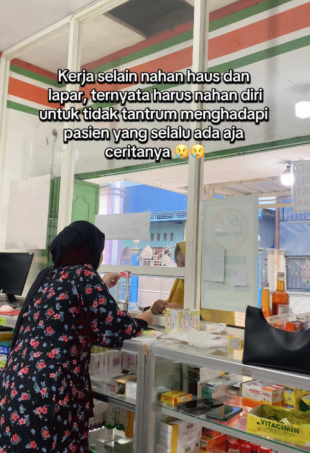 Yang sabar sabar aja ☺️😢 #apotekerindonesia #apotek #apoteker #pharmacy #lyodra #fyp #unihealth #masukberanda 