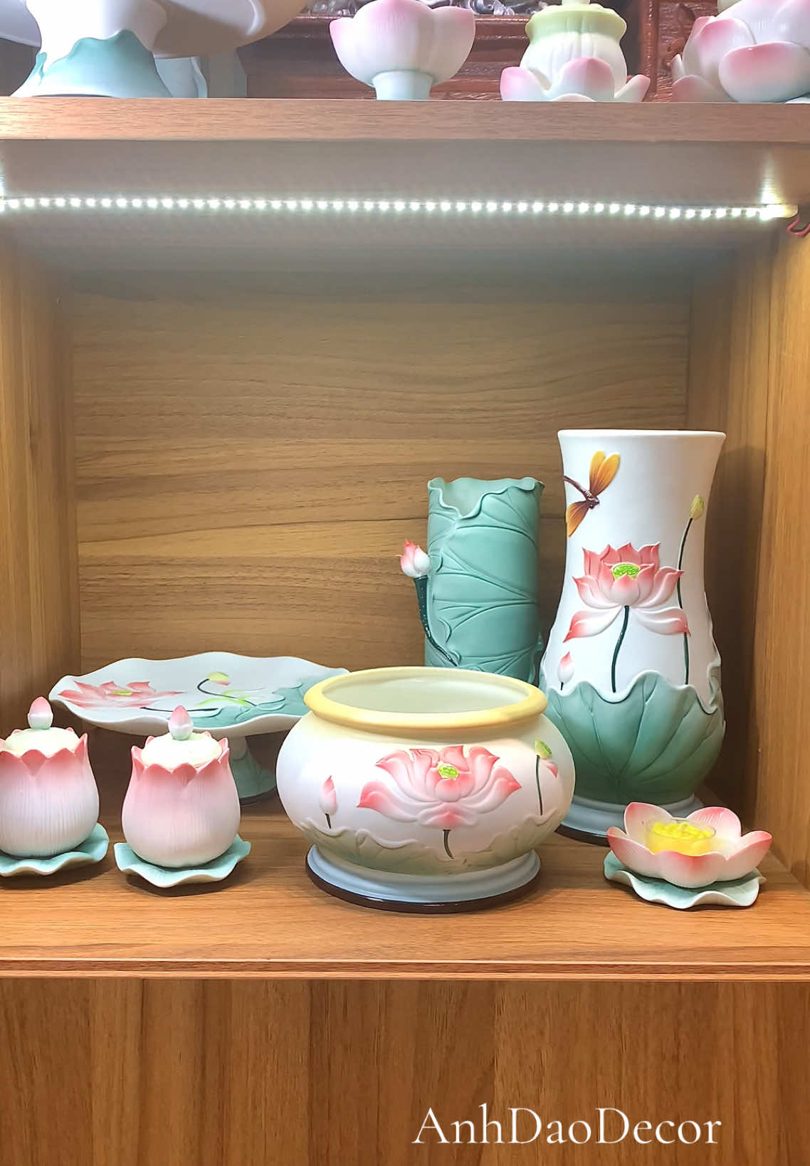 Bộ thờ gốm sen nổi #anhdaodecor #phatphapnhiemmau #bothocung #binhhoa #binhcamnhang #luhuong 