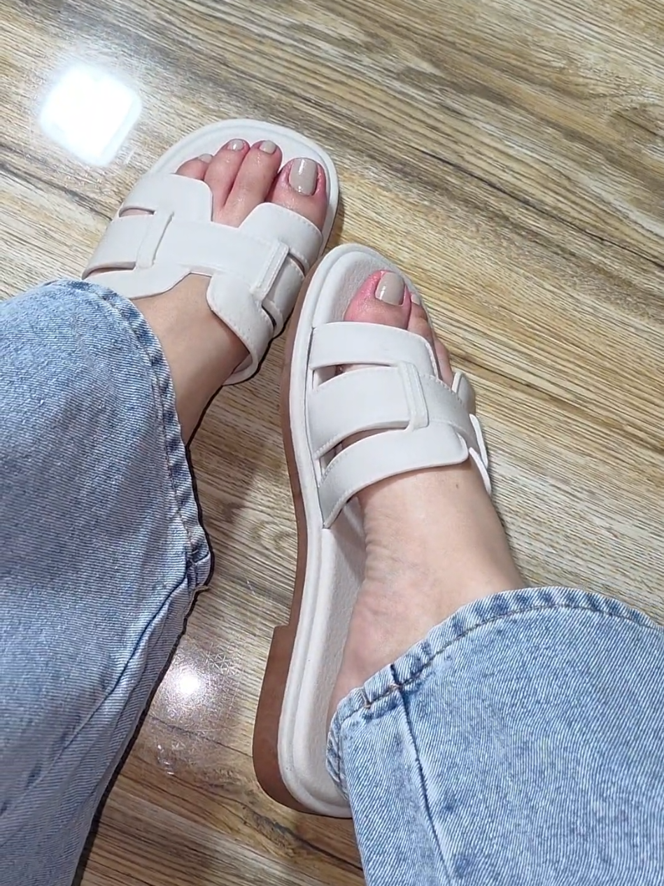 napakaganda eh 😭🤧 #sandals #slippers #flatslippers #slippersforwomen #womenslippers😍 #trendingsandals 