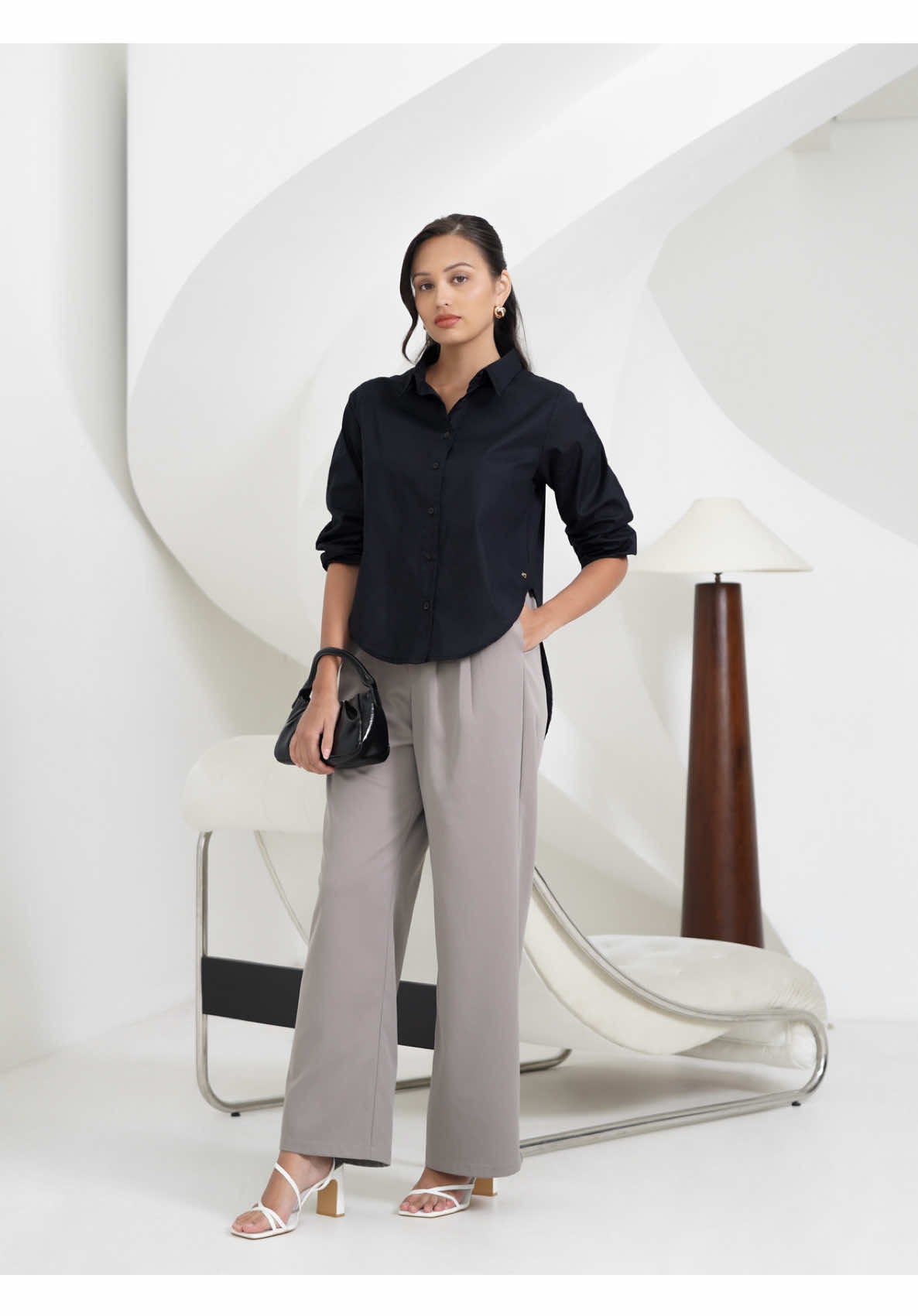 1 Shirt, 10 Colors Ga heran sih kalau Nadine Shirt jadi favorit banyak orang! Which shade is so you?  #momoutfit #momelca 