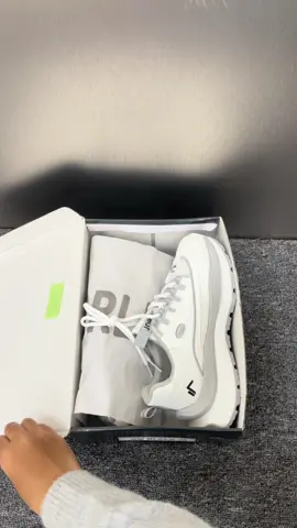 Wow warnanya bagus nih❤️‍🔥 #fyptiktok #sepatukeren #sepatucasual 