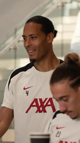 AXA Training Centre arrivals 📍👋 #LFC #Liverpool