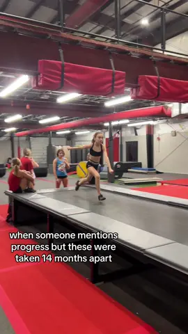 chasin after raw eggs.. #greenscreen #greenscreenvideo #makemefamous #🤍🤍 #overwhelming #cheer #likeitup |creds  @kins 