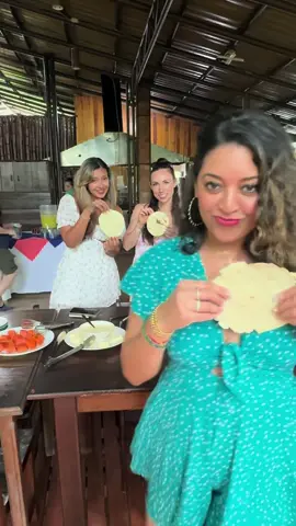 Sister bombs tortilla pic  #photobomb #oldersister #costarica🇨🇷 #TortillaTrend #explore #fyp #comedyvideo 