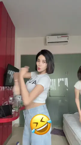 goyang kupu kupu g tuh🤣 #fypシ゚ 
