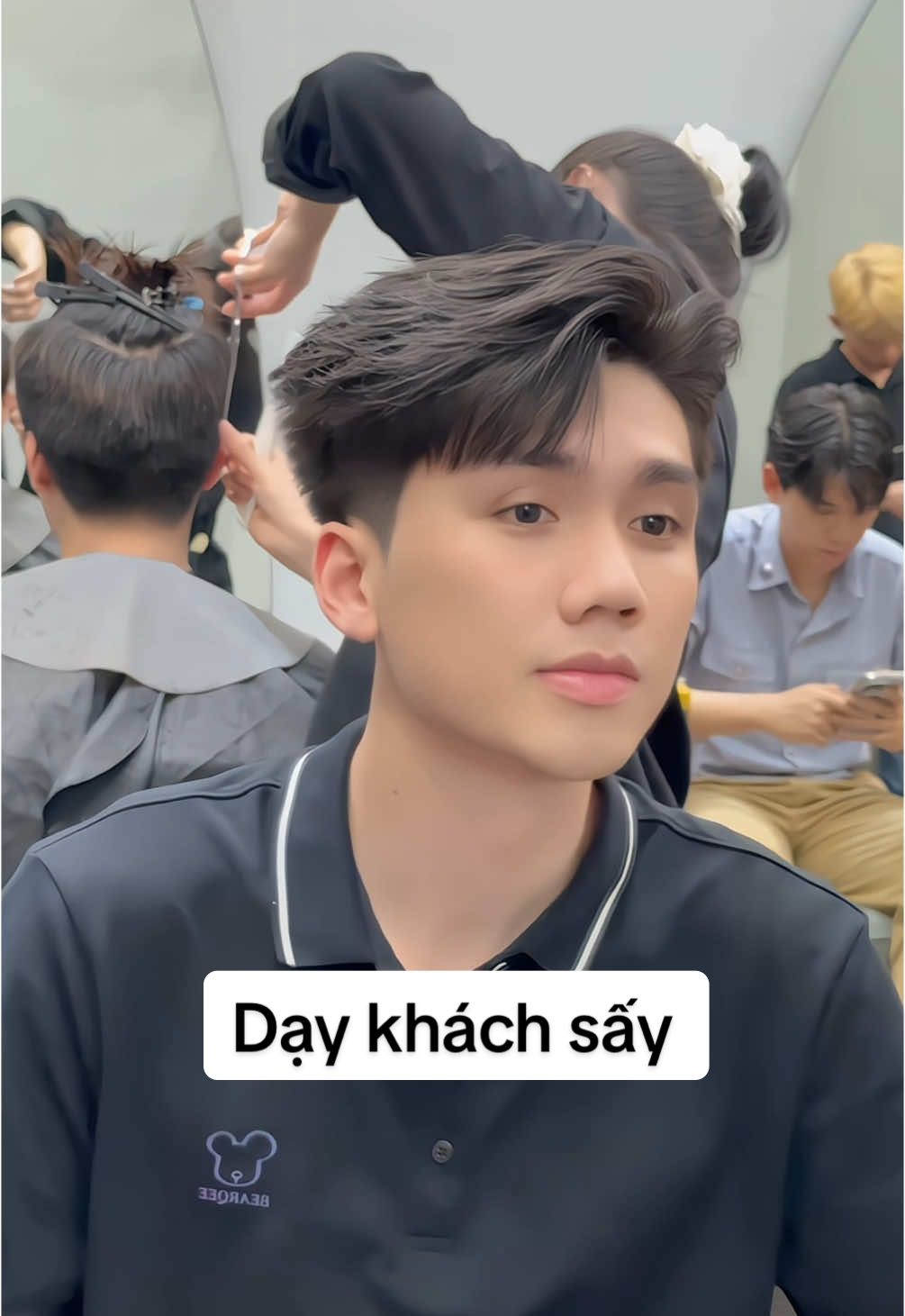 Phần 3: Khách tự Sấy tạo kiểu Side Part 3/7 trong vòng 3 bước …#tienhairstylist199 #tocnamtrung #tocnamdep #fyp #xuhuong #tocnamhanquoc #3sonhair #hairstyle 