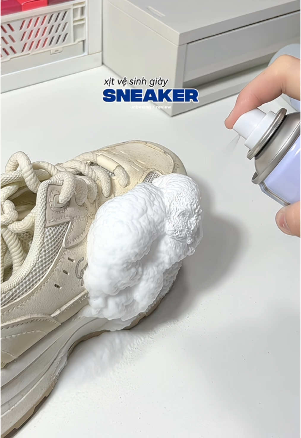 vệ sinh giày chưa tới 5 phút tại nhà , nhanh gọn lẹ lun mọi người ơi ✨#vesinhgiay #review #foryoupage #nghile2009 #vesinhgiaysneaker #unboxing #reviewlamdep #saleluongve #muataitiktok #viral 