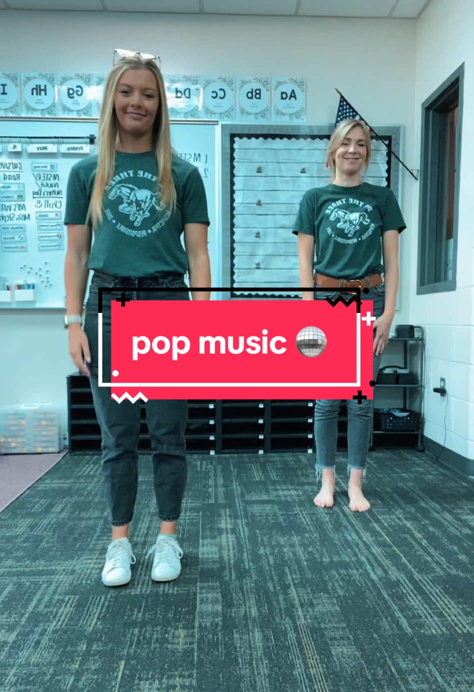 when you come to school early just to dance🪩💃🏼  @Nachocheese #popmusic #teachertok #fridayvibes 
