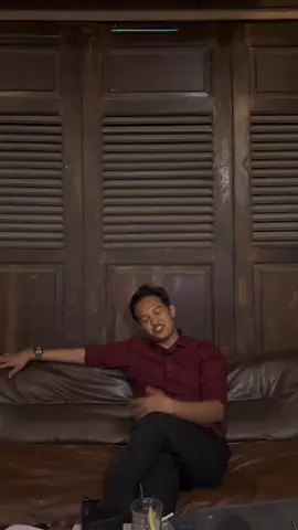 filsafat cinta #aktorpuisi #bacapuisi #puisi #nandikaptr 