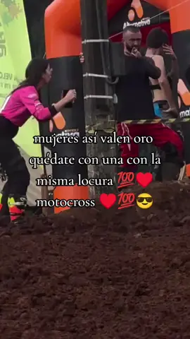 #mujeresasivalenoro🤩#motocross#parejas #videoviral 