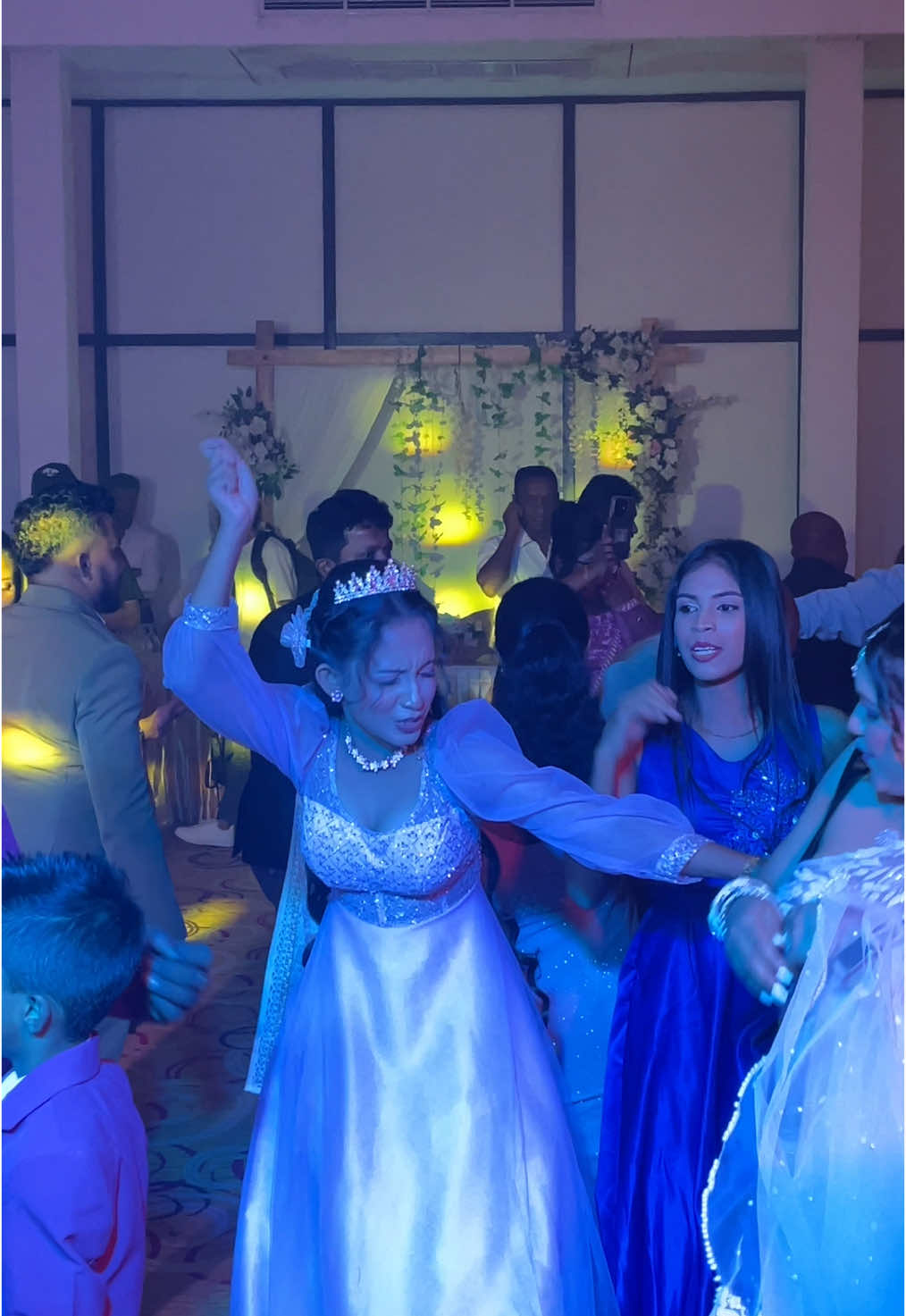 අපි ජෝඩුදාල යං 😍 Wedding Dance Floor  👩‍❤️‍👨 #foryou #foryoupage #foryoupageofficiall #joodudalayan 