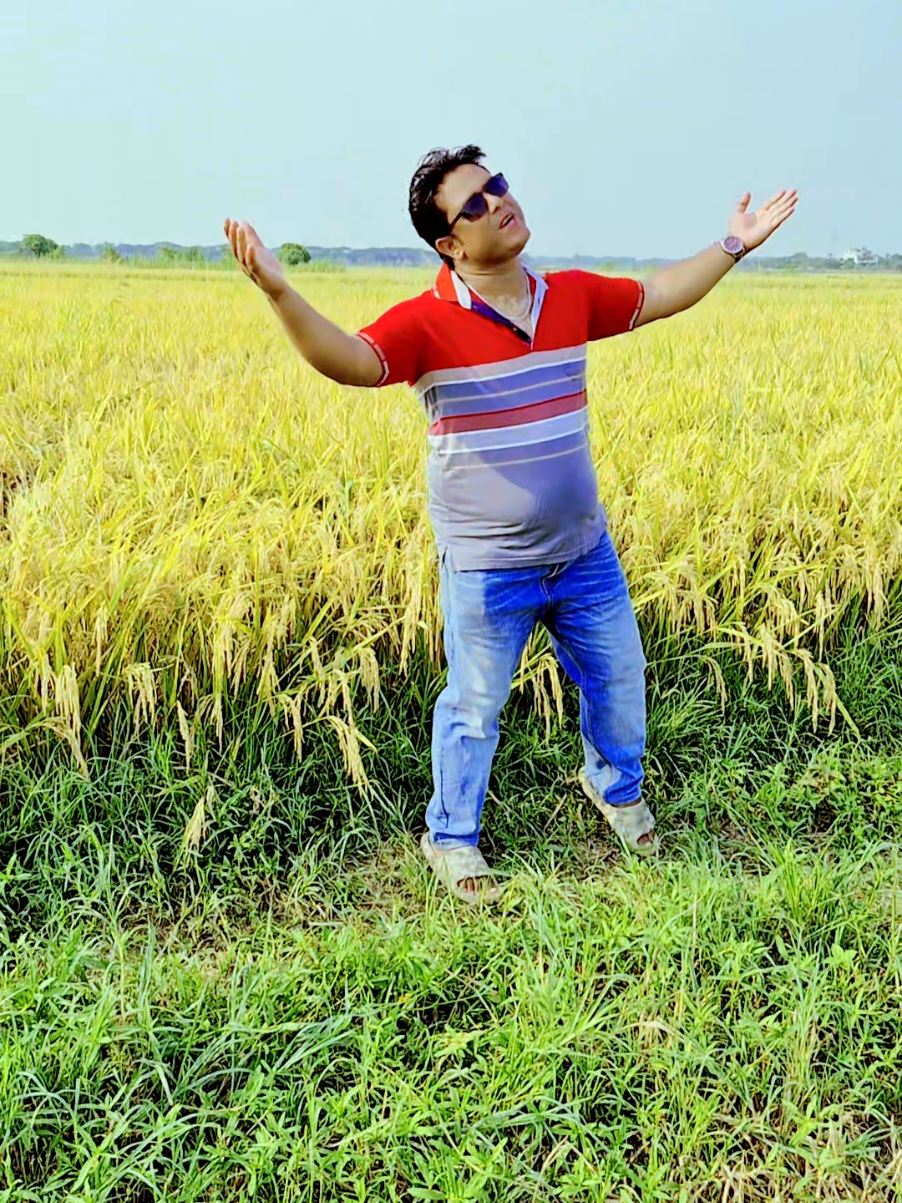 এখানে দুজনে নিরর্জনে #সাজাবো প্রেমের ও পৃথিবী।