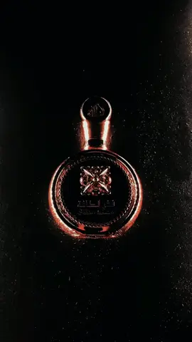 O perfume Fakhar Gold Extrait da marca Lattafa é uma experiência olfativa luxuosa e envolvente que cativa os sentidos desde o primeiro instante. Com uma composição meticulosamente elaborada, este perfume revela uma fragrância única e sofisticada, perfeita para quem busca um toque de elegância e exclusividade. As notas de topo são: Toranja, Pimenta Rosa e Cardamomo. As notas de coração são: Tuberosa, Notas Solares e Artemísia. As notas de fundo são: Âmbar, Cashmeran, Ládano e Couro. #parfumoriginal #perfumesárabes #perfumeoriginal #perfumesluxuosos #luxo #perfumeexclusivo #perfumetiktok #sofisticação #origemarabeperfumes #fakhargold 