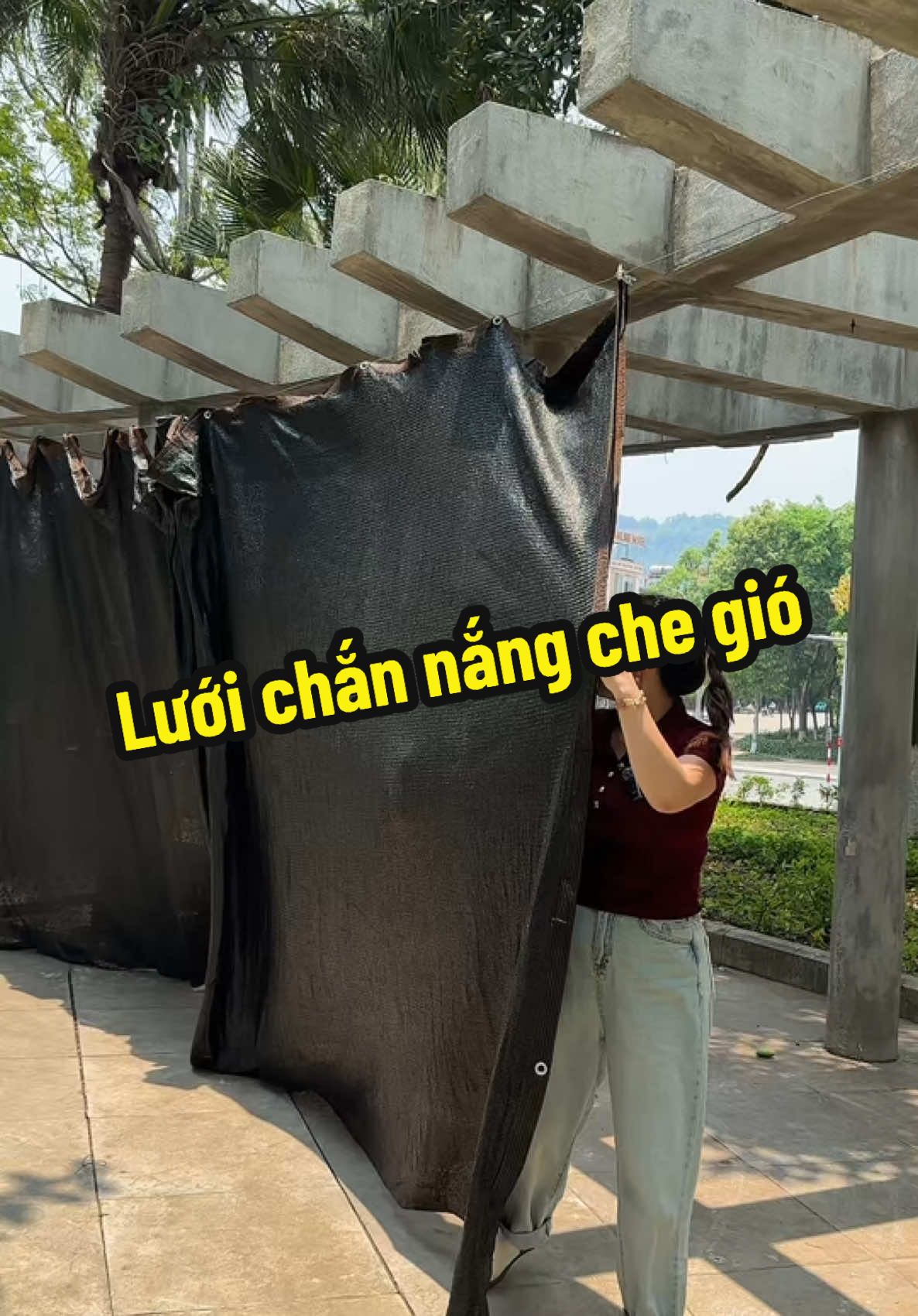 Lướu chắn nắng chắn bụi che mưa tiện lợi #trinhlunglinh3 #lưới #luoichannang #xuhuongtiktok 