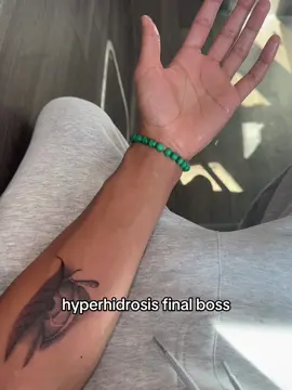 tattoo made by: @Kador_One - j’ai carrément des goutes qui tombent c’est horrible cette maladie ptn #hyperidrose 