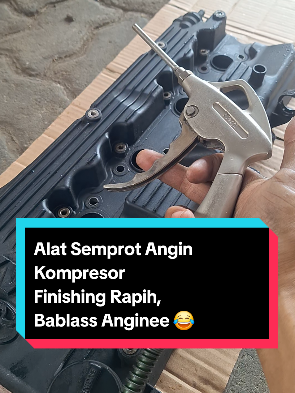 Air Duster, Alat Semprot Angin Kompresor .. #airduster #alatsemprot #kompresorangin #airdustergun #alatbengkel  *note : merk menyesuaikan stok yg ada 👍 