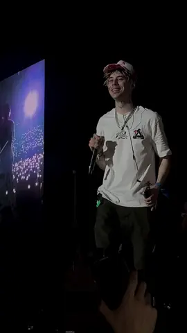 contacto visual o estoy loca? @KEO #kiddkeo #keogang #concierto #musica #keo #Viral #paratiiii 
