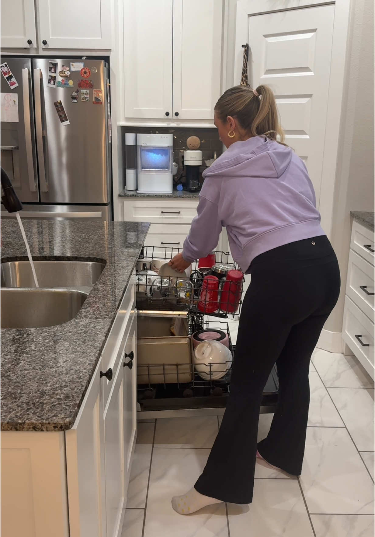 Very realistic and unfiltered evening routine vlog after my 9-5! Dinner, spray tans, tv, night shift, bedtime! 🫶🏼🌚🌟🎀🩵 #wifeandhusband #unfiltered #married #cookwithme #onepanmeal #weeknightdinner #weeknightmeals #nightshift #eveningroutine #eveningvlog #realistic #Vlog #spendthedaywithme #aftermy9to5 #5to9 #routine #Lifestyle #contentcreator #dinks #dogmomlife #dogmom #trending 