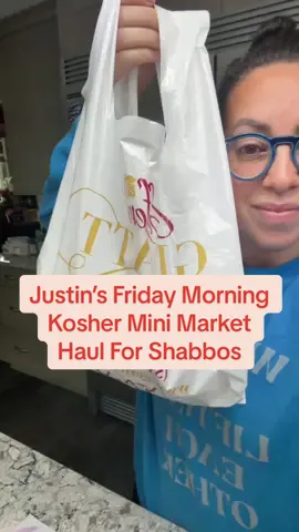 Gefen Gourmet and Gefen Glatt are side by side, with the same Israeli and Yemenite owners. Glatt is the meat half of the market and I think @Bethenny Frankel would LOVE it! #shabbos #jewishfood #chickensalad #jewishtiktok 