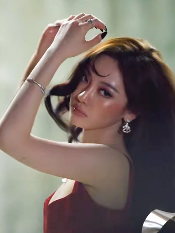 GILAAAAAAAK #ningning #닝닝 #ningtok #aespa #wkorea #bvlgari 