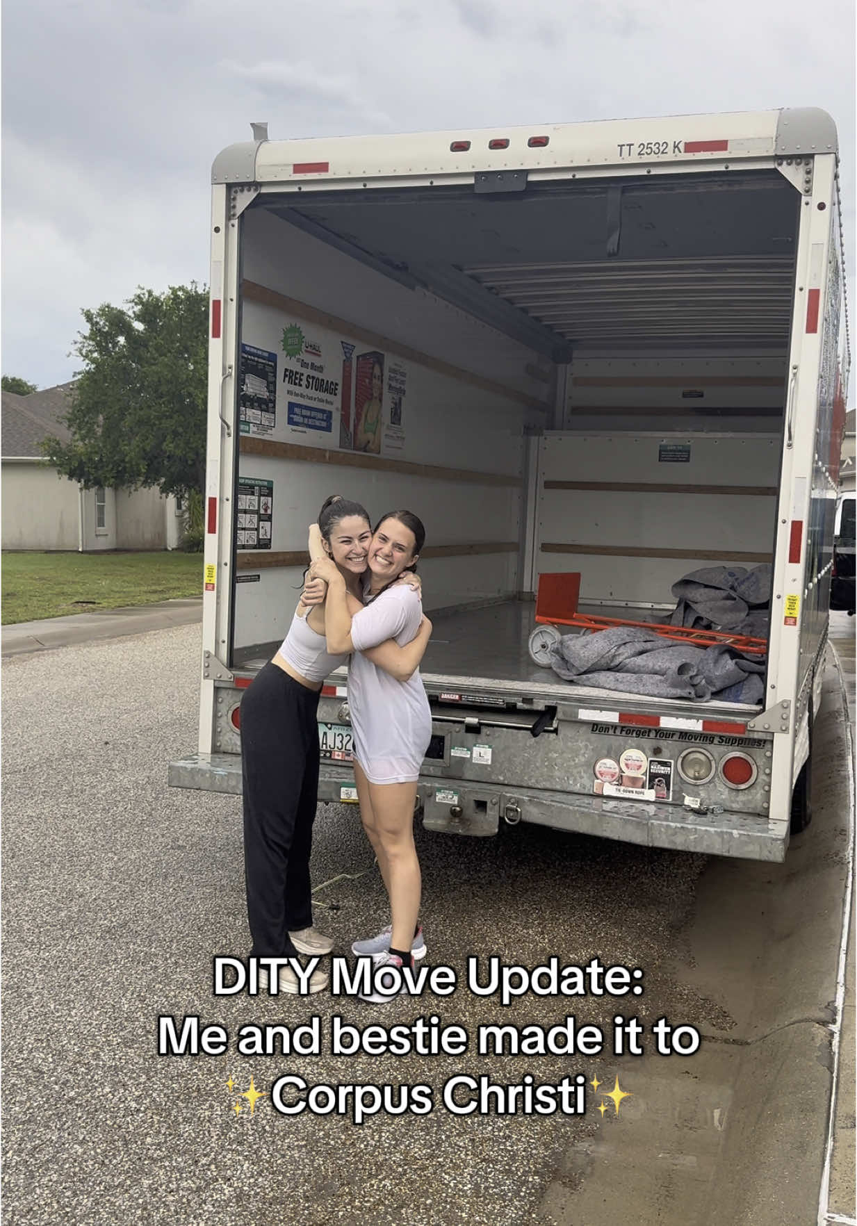 I swear this is the best memory with the #marines yet 💀 @katttttwduell   #pcs #militarygirlfriend #milsolife #milso #militarytiktok #uhaul #movingvlog #corpuschristitexas #texasgirl 