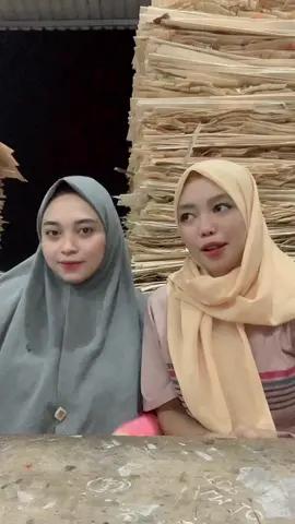 @Ekadewi😋 Spam dikit🤏 #fyp #kulipabrik #pejuangrupiah #mbakmbakpabrik #foryoupage #velocity #kulipabrikplaywood #kerjakerjakerja #cewekjawa #fyppppppppppppppppppppppp 